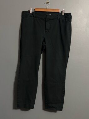 Old navy black high rise pixie business casual slacks size 16